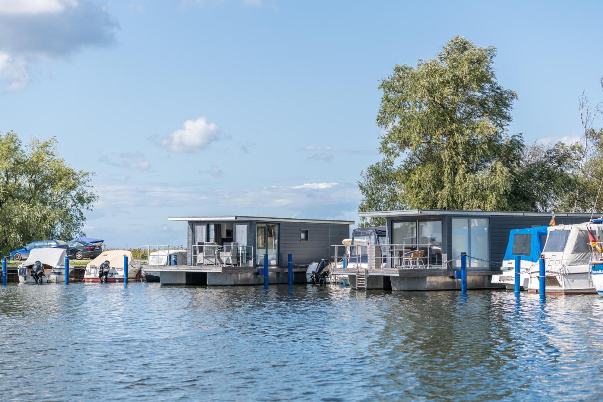 Hotel Marina Martinshafen - Lotsenhaus Neuhof  Esterno foto